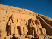 アブシンベル神殿　エジプトツアー