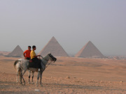 ギザのピラミッド　エジプトツアー